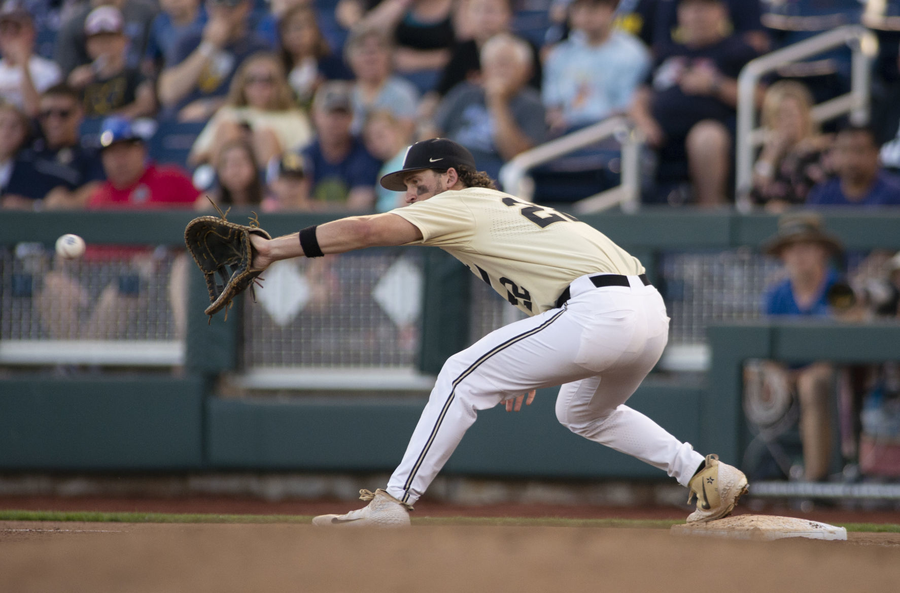 College World Series Championship, 6.26
